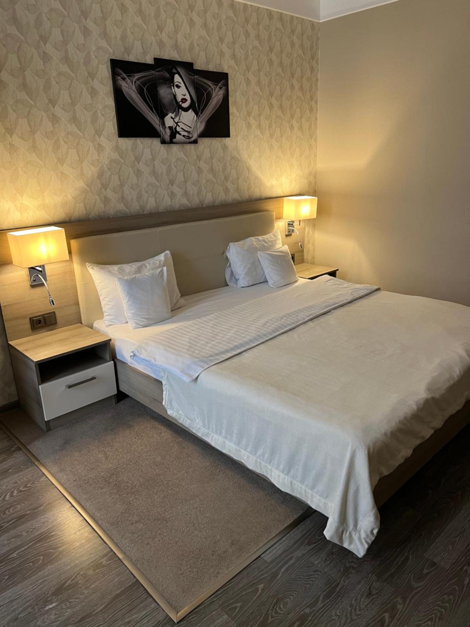 Elite Hotel บัลต์ซี ภายนอก รูปภาพ