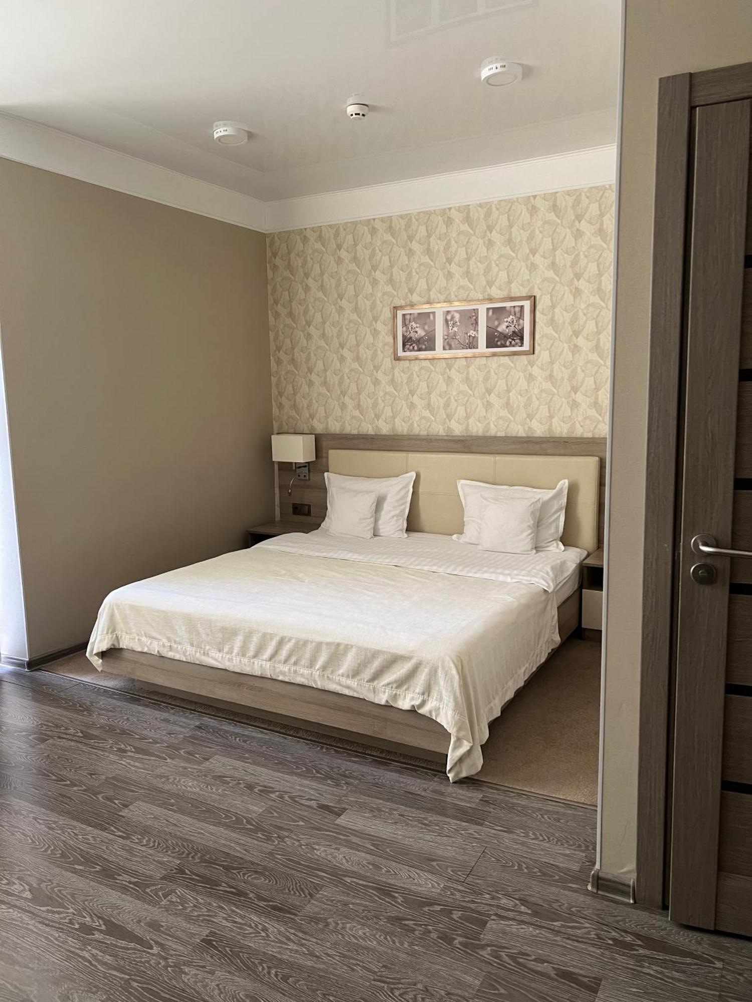 Elite Hotel บัลต์ซี ภายนอก รูปภาพ